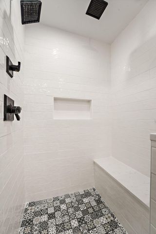 201 Sylvan Court, Valparaiso, IN 46385