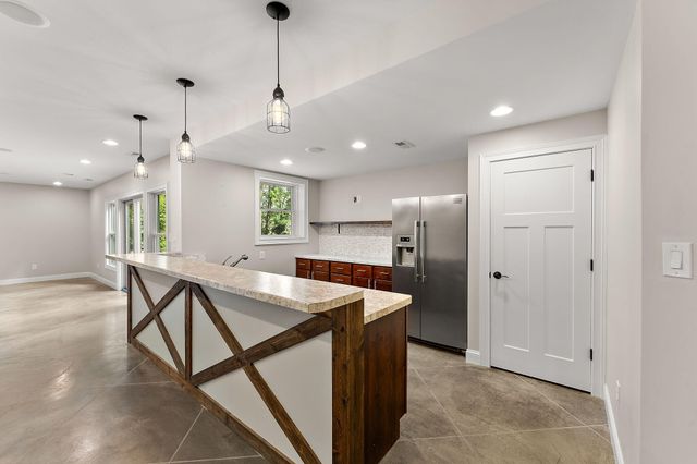 201 Sylvan Court, Valparaiso, IN 46385