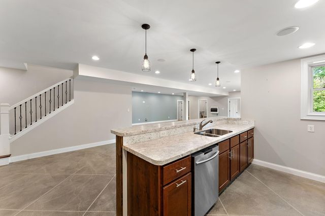 201 Sylvan Court, Valparaiso, IN 46385