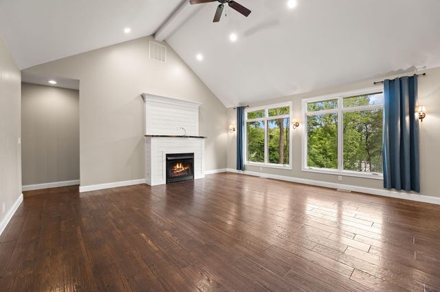 201 Sylvan Court, Valparaiso, IN 46385