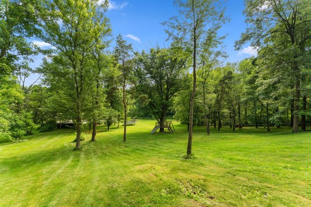 201 Sylvan Court, Valparaiso, IN 46385