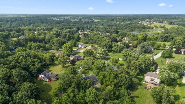 201 Sylvan Court, Valparaiso, IN 46385