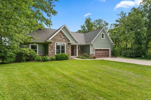 201 Sylvan Court, Valparaiso, IN 46385