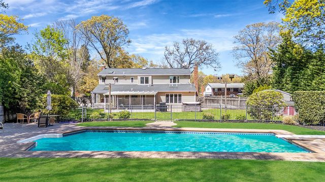4 Victor Place, Lake Grove, NY 11755