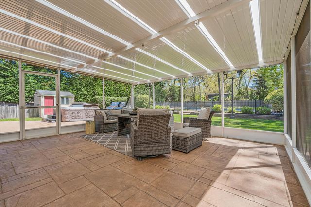 4 Victor Place, Lake Grove, NY 11755