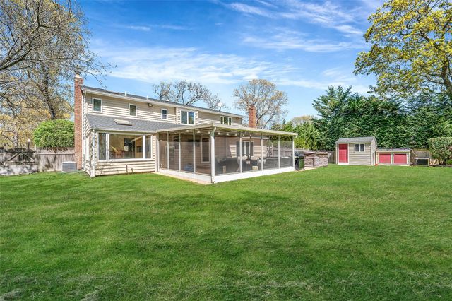 4 Victor Place, Lake Grove, NY 11755