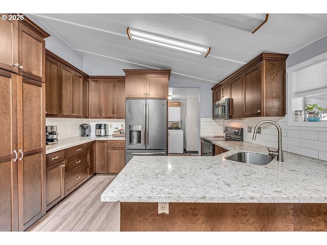 16000 Se POWELL Blvd 68, Portland, OR 97236