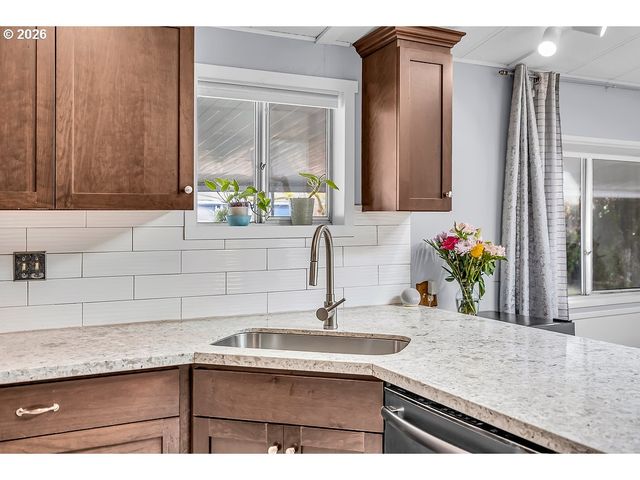 16000 Se POWELL Blvd 68, Portland, OR 97236