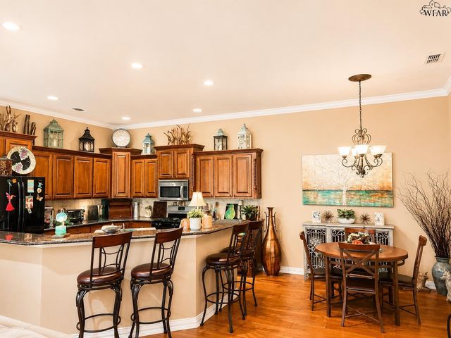 6 TAMARRON COURT, Wichita Falls, TX 76308