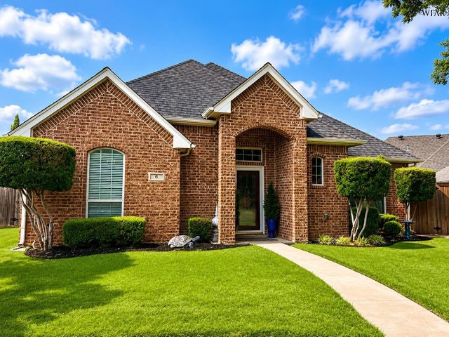 6 TAMARRON COURT, Wichita Falls, TX 76308