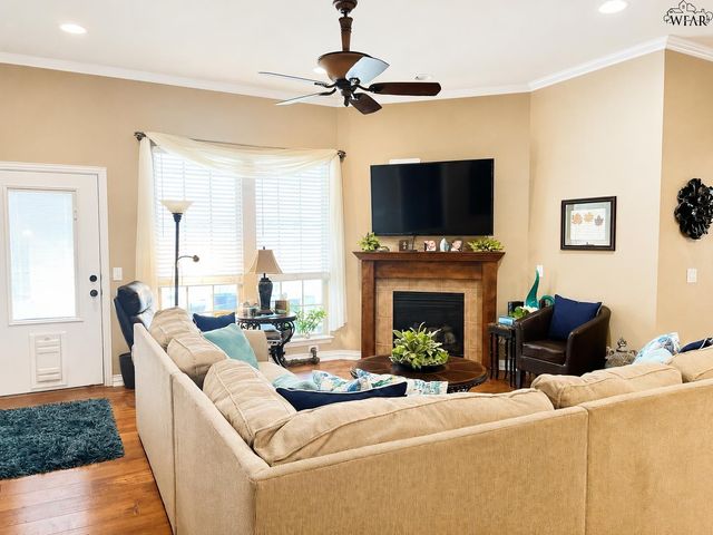 6 TAMARRON COURT, Wichita Falls, TX 76308