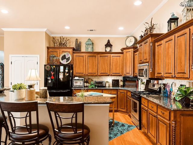 6 TAMARRON COURT, Wichita Falls, TX 76308