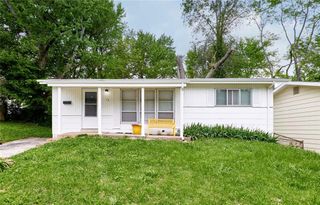 15 Elbring Drive, St Louis, MO 63135