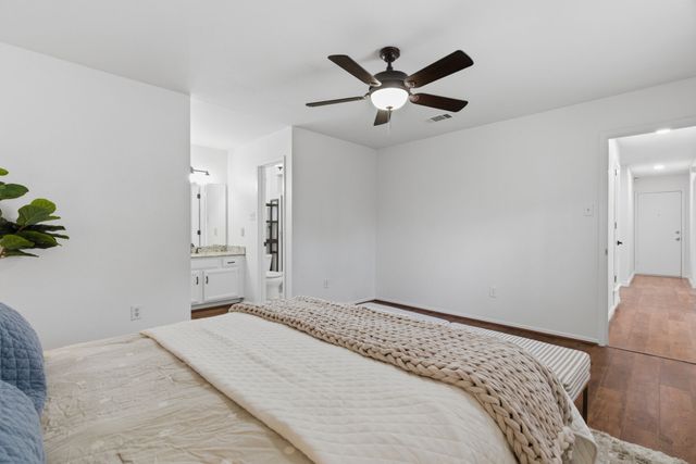 404 Knoll Wood Court, Euless, TX 76039