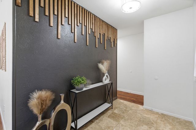 404 Knoll Wood Court, Euless, TX 76039