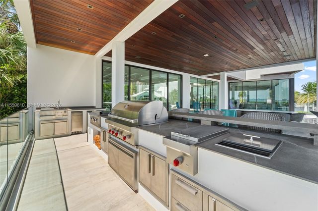 1133 Belle Meade Island Drive, Miami, FL 33138