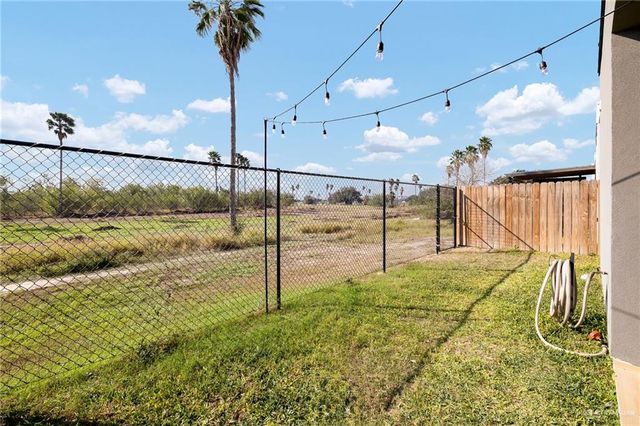 1527 W B Street, Mission, TX 78572