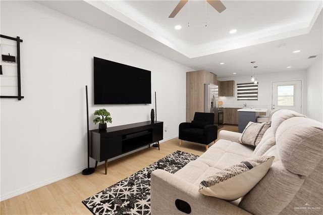 1527 W B Street, Mission, TX 78572