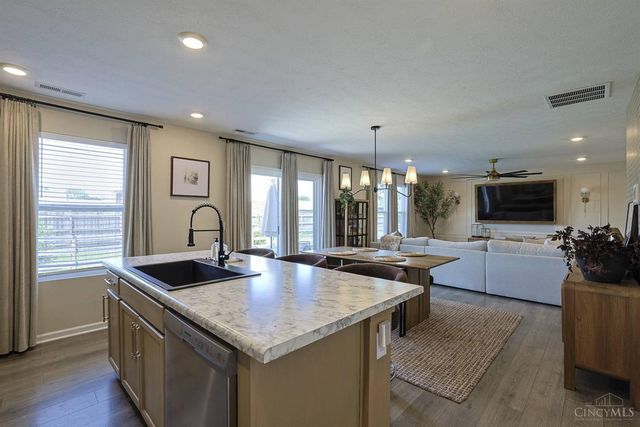 408 E Oak Avenue, Trenton, OH 45067