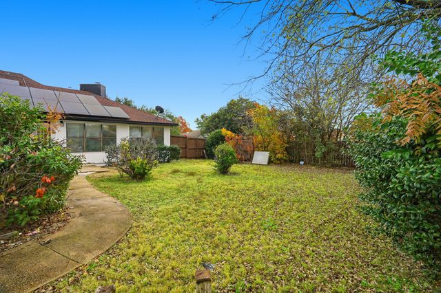 3805 Drakestone Avenue, Rowlett, TX 75088