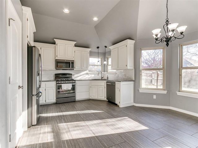 712 S Patterson Drive, Moore, OK 73160