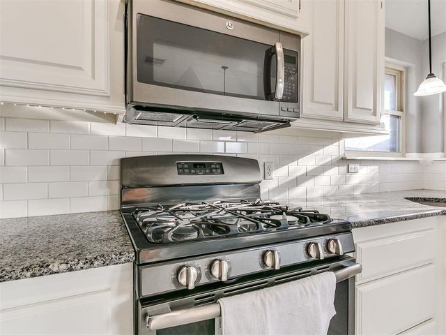 712 S Patterson Drive, Moore, OK 73160