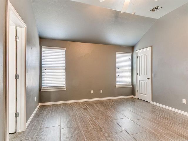 712 S Patterson Drive, Moore, OK 73160
