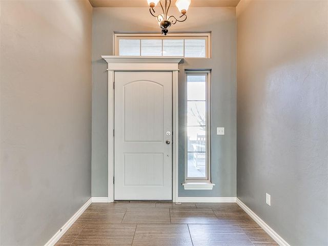 712 S Patterson Drive, Moore, OK 73160