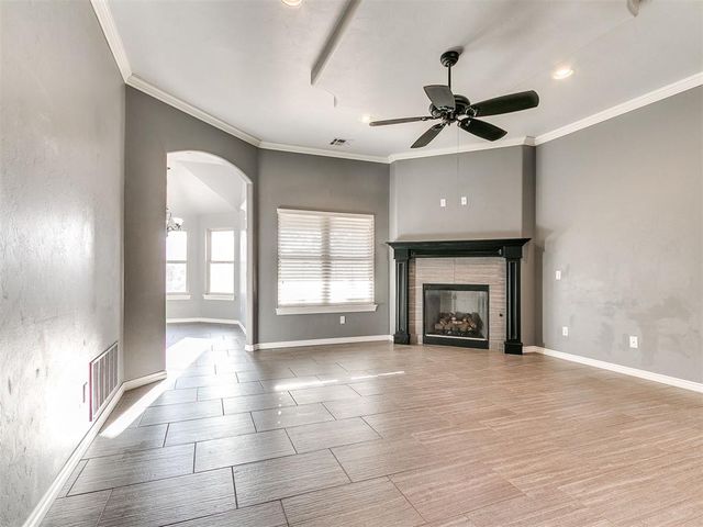 712 S Patterson Drive, Moore, OK 73160