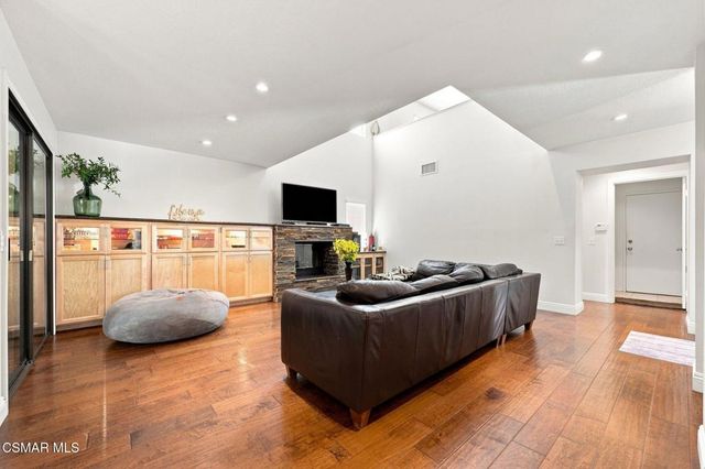 3982 Santa Monica Court, Newbury Park, CA 91320