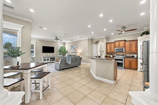 9504 WATERFORD OAKS BOULEVARD, Winter Haven, FL 33884