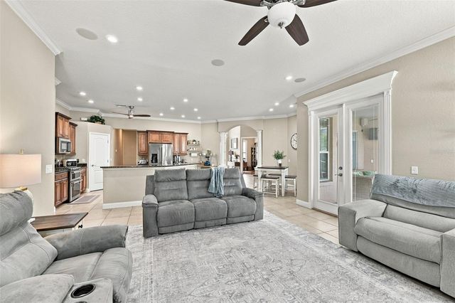 9504 WATERFORD OAKS BOULEVARD, Winter Haven, FL 33884