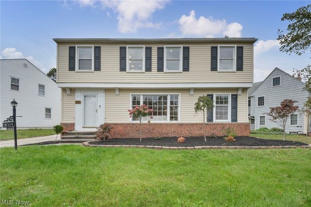18329 Lomond Boulevard, Shaker Heights, OH 44122