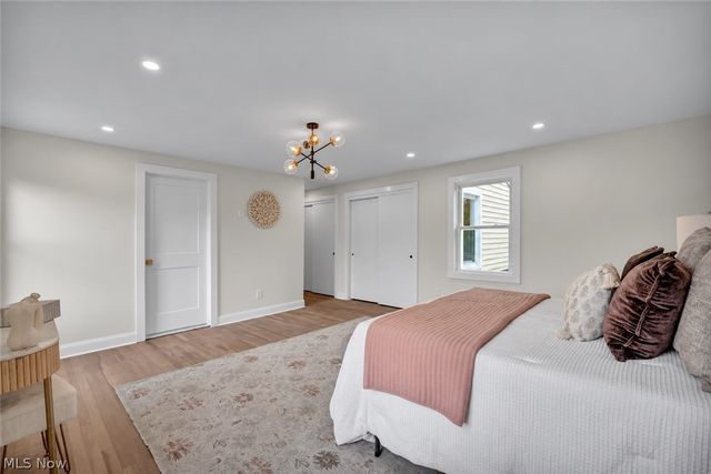 18329 Lomond Boulevard, Shaker Heights, OH 44122