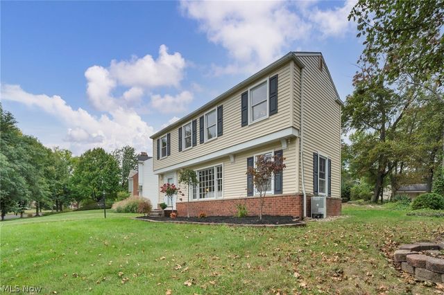 18329 Lomond Boulevard, Shaker Heights, OH 44122