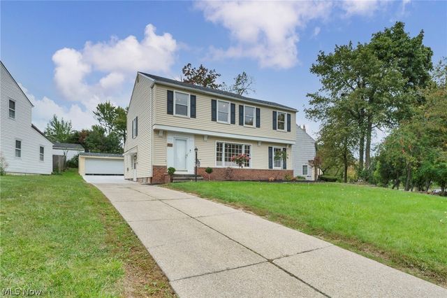 18329 Lomond Boulevard, Shaker Heights, OH 44122