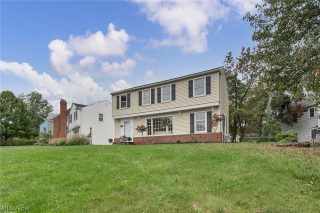 18329 Lomond Boulevard, Shaker Heights, OH 44122