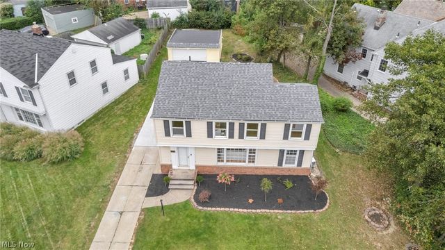 18329 Lomond Boulevard, Shaker Heights, OH 44122