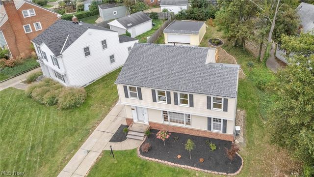 18329 Lomond Boulevard, Shaker Heights, OH 44122