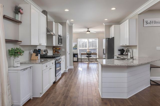 10711 Thatcher Crest Drive, Soddy Daisy, TN 37379