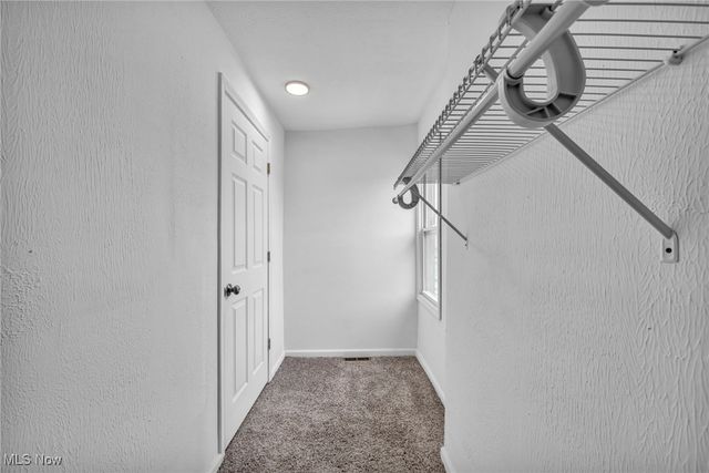 828 Nela View Road, Cleveland Heights, OH 44112