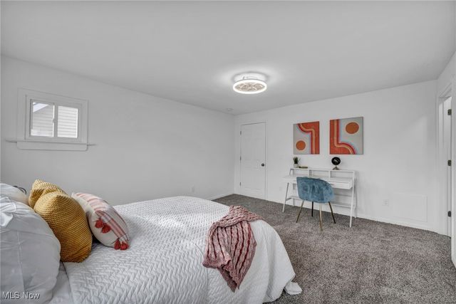 828 Nela View Road, Cleveland Heights, OH 44112