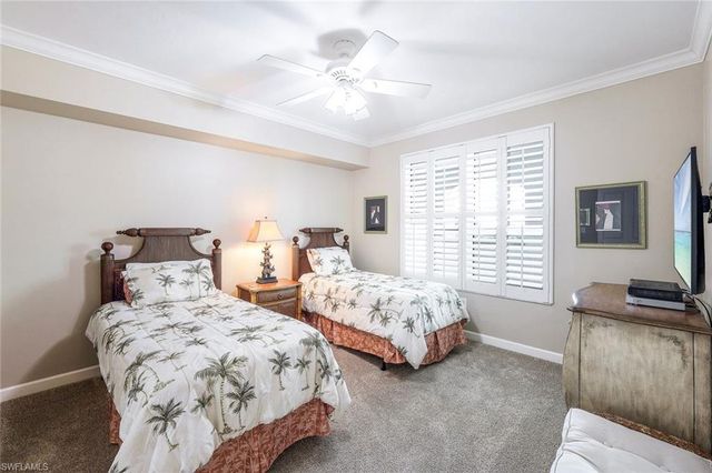 325 Dunes BLVD 406, Naples, FL 34110