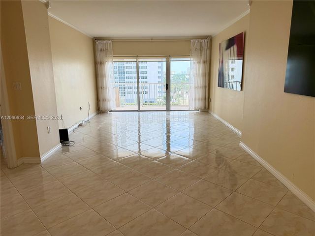1980 S Ocean Dr 6N, Hallandale Beach, FL 33009