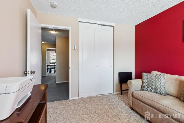 180-B Mimosa Plaza B, Monroe, NJ 08831