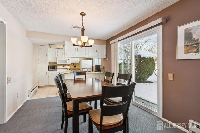 180-B Mimosa Plaza B, Monroe, NJ 08831