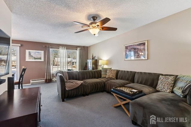 180-B Mimosa Plaza B, Monroe, NJ 08831