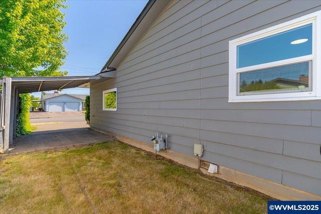 1518 Mistwood Dr NE, Keizer, OR 97303