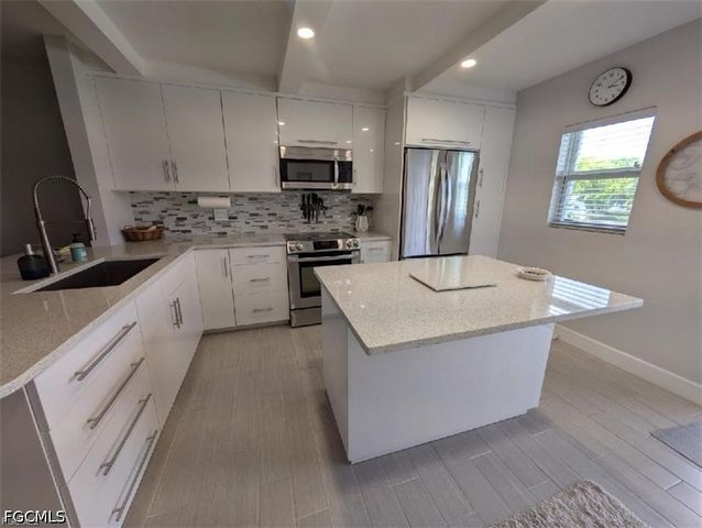 2111 Barkeley LN 13, Fort Myers, FL 33907