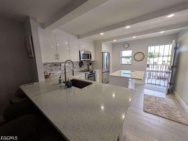 2111 Barkeley LN 13, Fort Myers, FL 33907